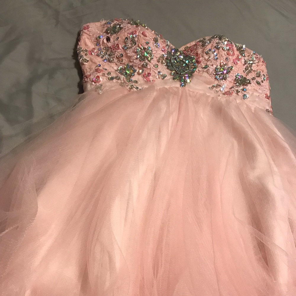 Pink homecoming dress - Picture 3 of 8